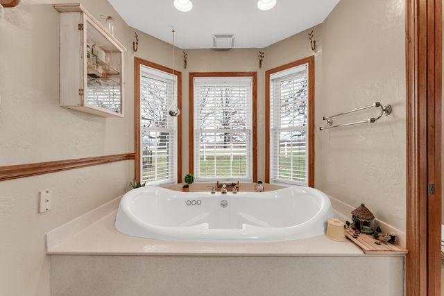 739 Timber Ridge Road, Marshfield, MO 65706