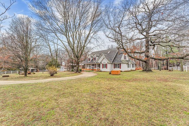 739 Timber Ridge Road, Marshfield, MO 65706