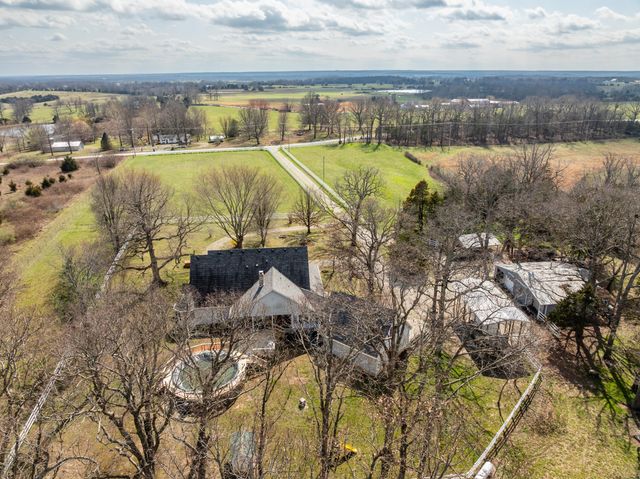 739 Timber Ridge Road, Marshfield, MO 65706