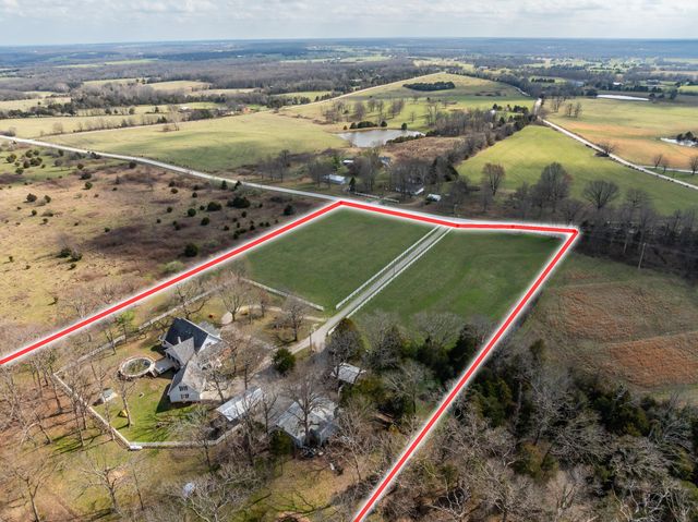 739 Timber Ridge Road, Marshfield, MO 65706