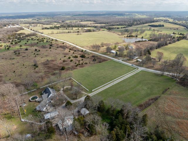 739 Timber Ridge Road, Marshfield, MO 65706