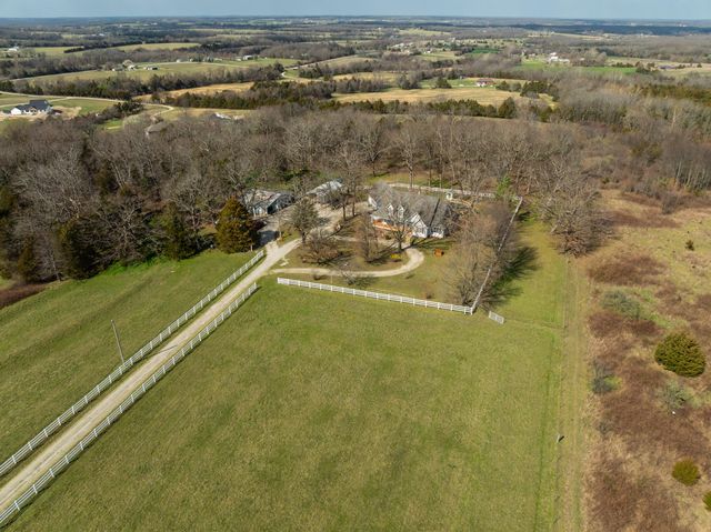 739 Timber Ridge Road, Marshfield, MO 65706