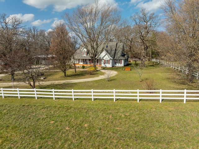 739 Timber Ridge Road, Marshfield, MO 65706