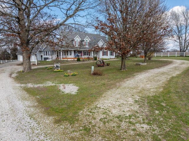 739 Timber Ridge Road, Marshfield, MO 65706