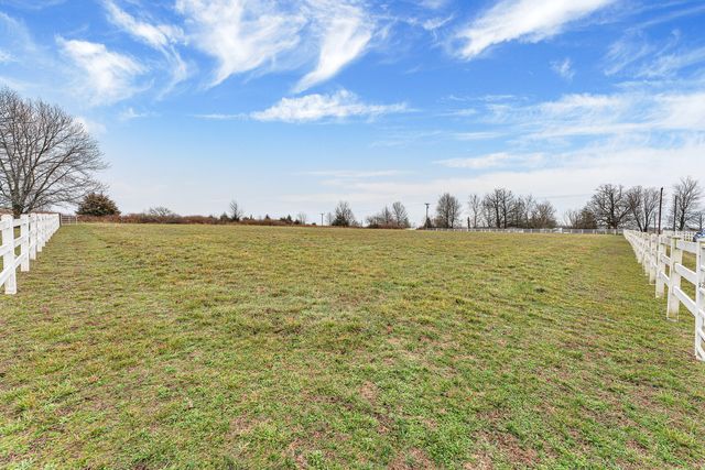 739 Timber Ridge Road, Marshfield, MO 65706