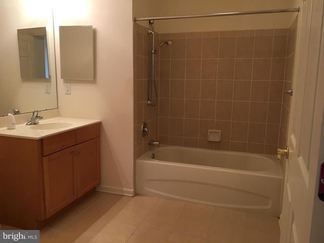 245 MASTERSON CT, Ewing, NJ 08618