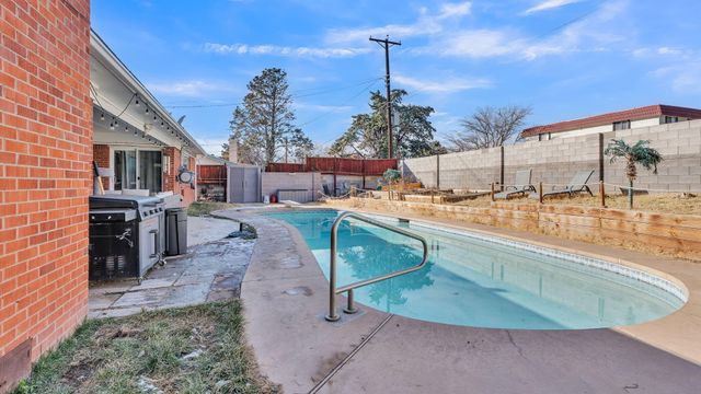 8001 Pickard Avenue NE, Albuquerque, NM 87110