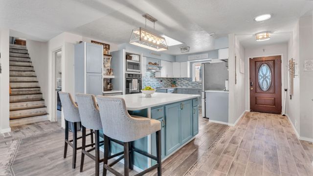 8001 Pickard Avenue NE, Albuquerque, NM 87110