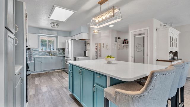 8001 Pickard Avenue NE, Albuquerque, NM 87110