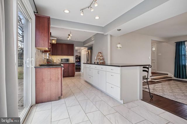 2205 HERMAN CT, Herndon, VA 20170