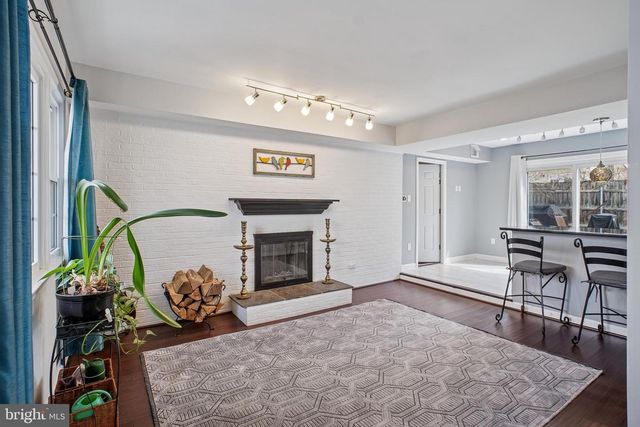 2205 HERMAN CT, Herndon, VA 20170