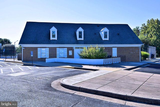 2205 HERMAN CT, Herndon, VA 20170