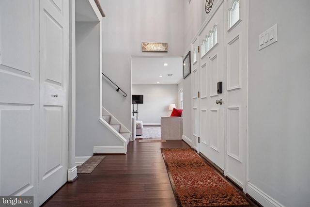 2205 HERMAN CT, Herndon, VA 20170