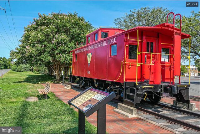 2205 HERMAN CT, Herndon, VA 20170