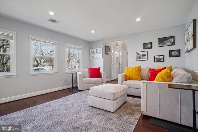 2205 HERMAN CT, Herndon, VA 20170