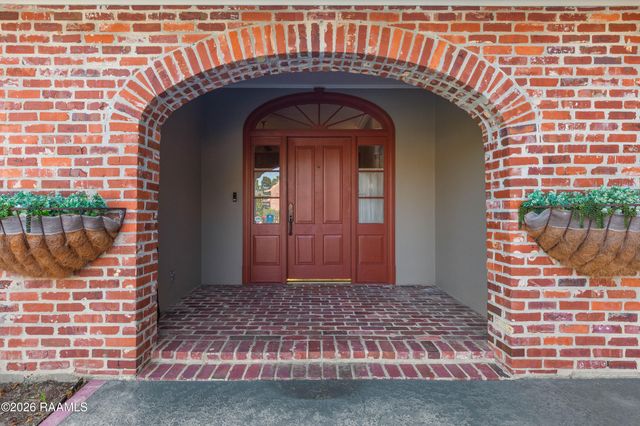 110 Harolyn Park Drive, Lafayette, LA 70503