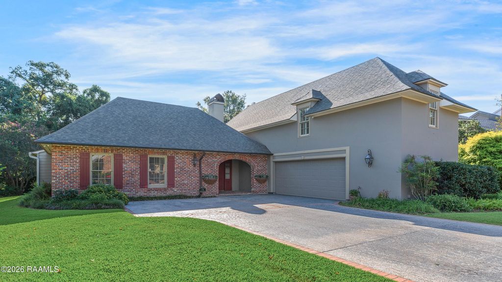 110 Harolyn Park Drive, Lafayette, LA 70503