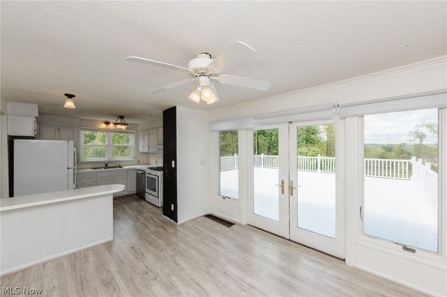 1984 W Turkeyfoot Lake Road, Barberton, OH 44203