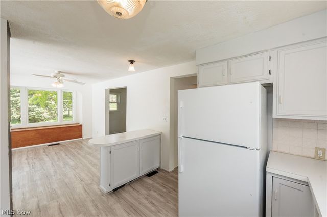1984 W Turkeyfoot Lake Road, Barberton, OH 44203