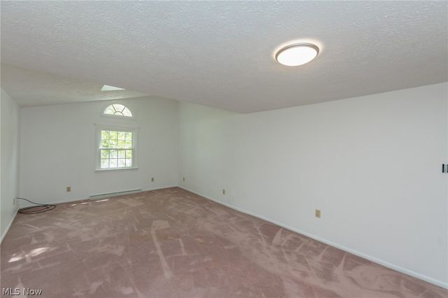 1984 W Turkeyfoot Lake Road, Barberton, OH 44203