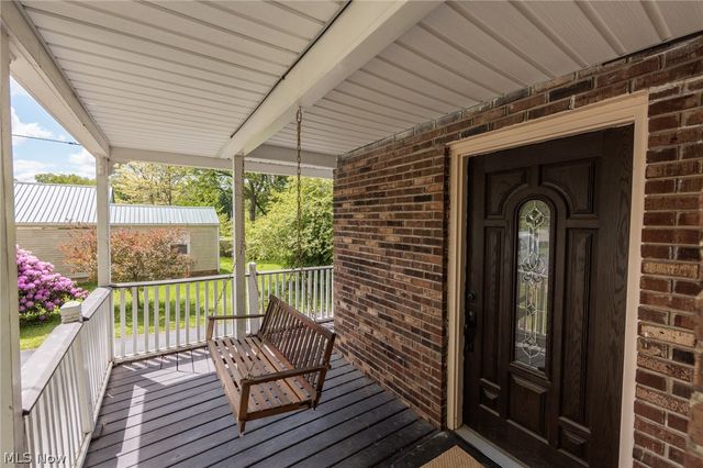 1984 W Turkeyfoot Lake Road, Barberton, OH 44203