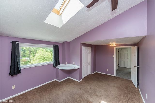 1984 W Turkeyfoot Lake Road, Barberton, OH 44203