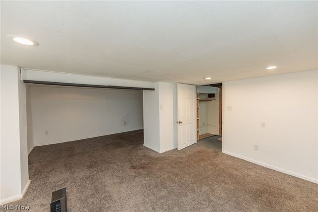 1984 W Turkeyfoot Lake Road, Barberton, OH 44203