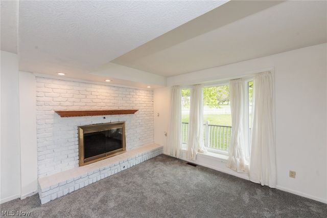 1984 W Turkeyfoot Lake Road, Barberton, OH 44203