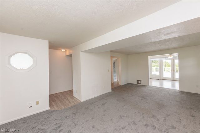 1984 W Turkeyfoot Lake Road, Barberton, OH 44203