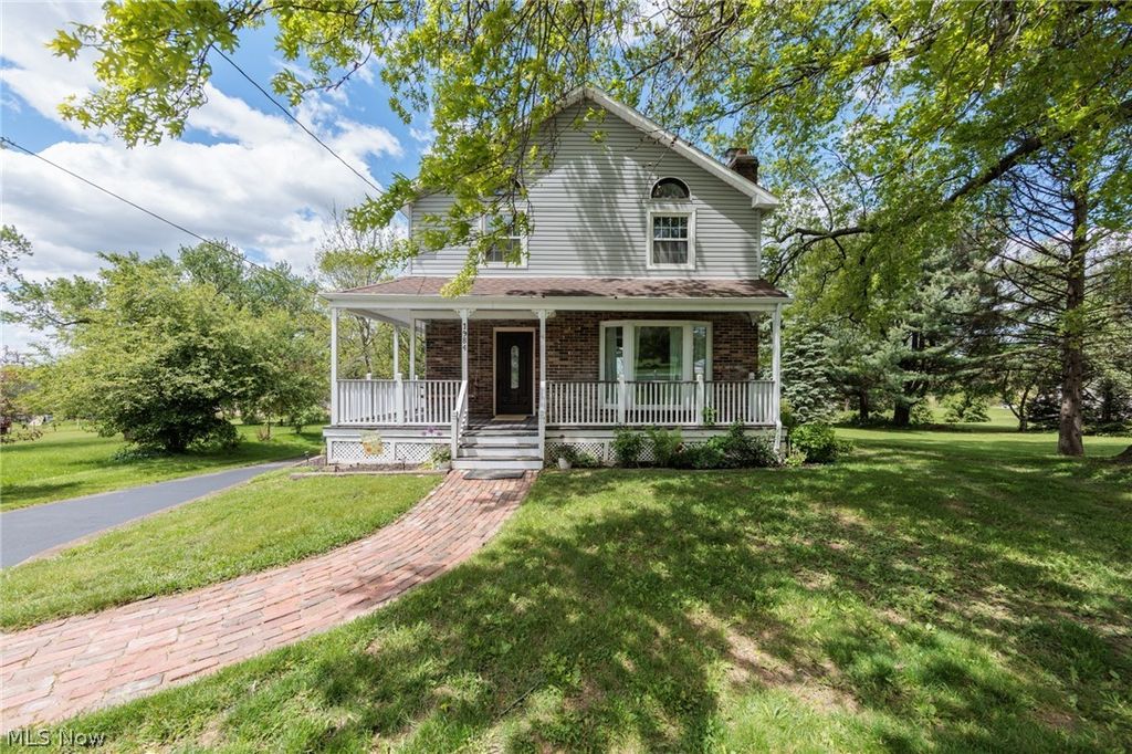 1984 W Turkeyfoot Lake Road, Barberton, OH 44203