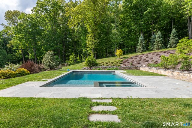 18 Ranney Hill Road, Roxbury, CT 06783