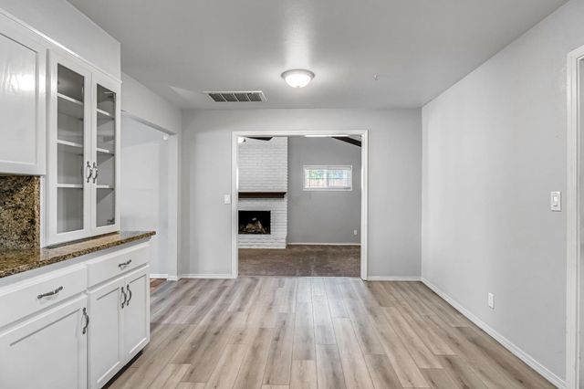 1035 E Fairmont Avenue, Fresno, CA 93704