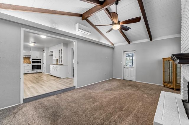 1035 E Fairmont Avenue, Fresno, CA 93704