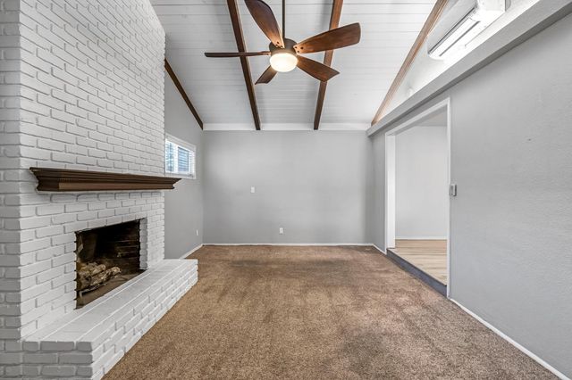 1035 E Fairmont Avenue, Fresno, CA 93704