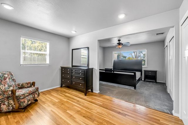 1035 E Fairmont Avenue, Fresno, CA 93704