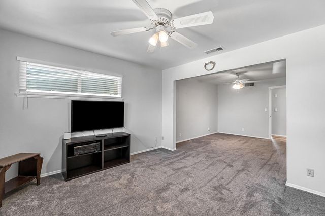 1035 E Fairmont Avenue, Fresno, CA 93704