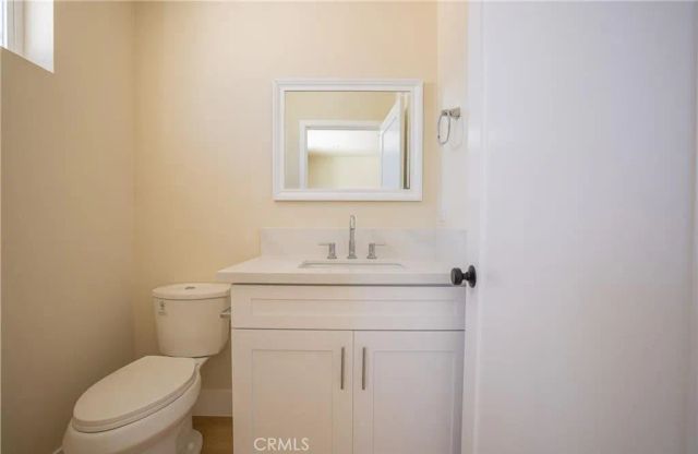 4928 8th Avenue, Los Angeles, CA 90043