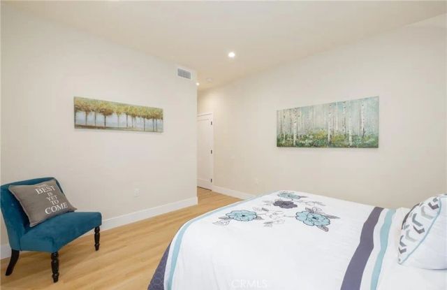 4928 8th Avenue, Los Angeles, CA 90043