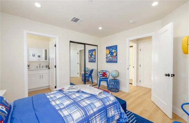 4928 8th Avenue, Los Angeles, CA 90043
