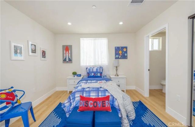 4928 8th Avenue, Los Angeles, CA 90043