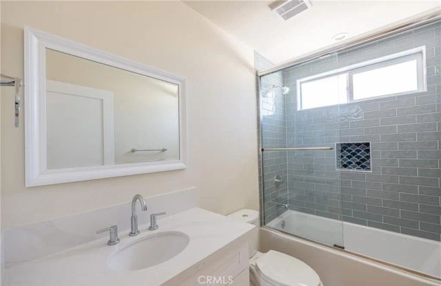 4928 8th Avenue, Los Angeles, CA 90043