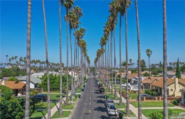 4928 8th Avenue, Los Angeles, CA 90043