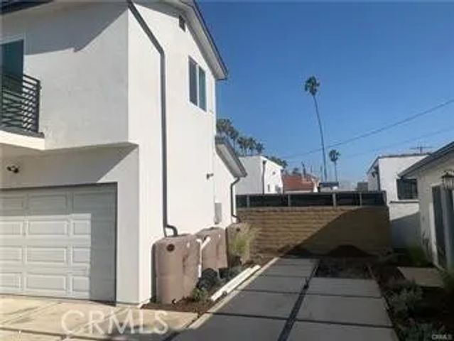 4928 8th Avenue, Los Angeles, CA 90043