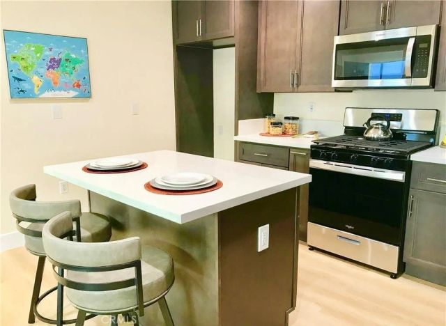 4928 8th Avenue, Los Angeles, CA 90043