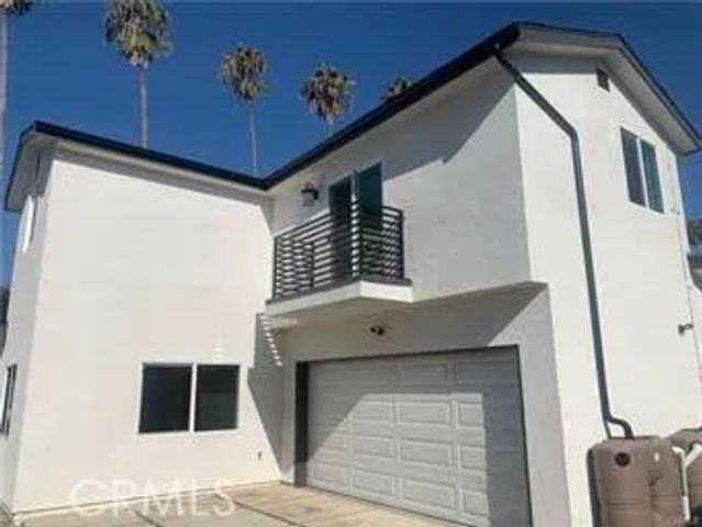 4928 8th Avenue, Los Angeles, CA 90043