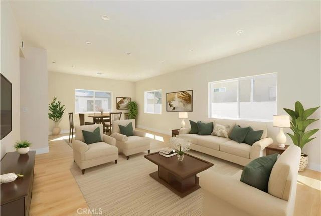 4928 8th Avenue, Los Angeles, CA 90043