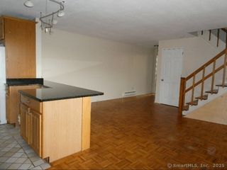 203 West Walk, West Haven, CT 06516