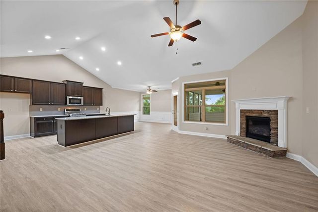144 Alder Landing N, Dallas, GA 30132