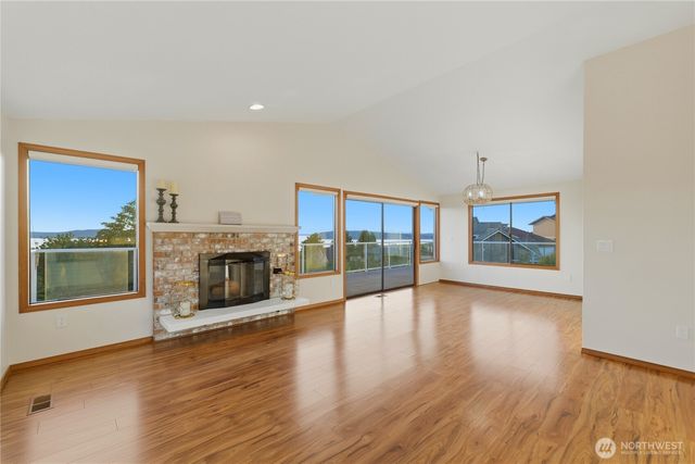 10005 77th Street SW, Lakewood, WA 98498