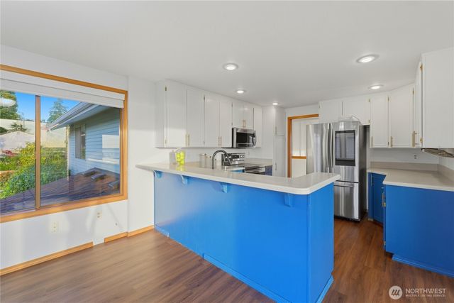 10005 77th Street SW, Lakewood, WA 98498